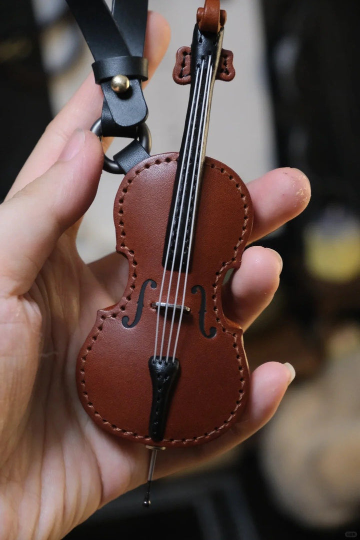 Lisslune | Crafted Leather Violin & Cello Keychain