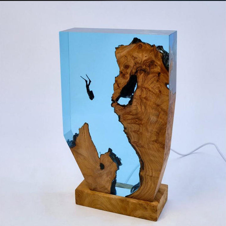 Lisslune | Frendorf - Stylish Ocean Karst Diver Table Lamp for Your Home