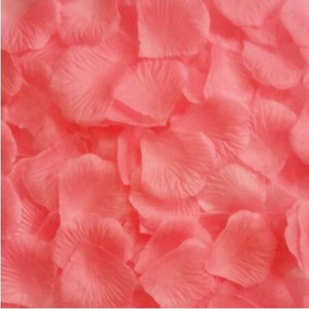 Lisslune | Romantic Elegance Silk Rose Petals Collection: 1000 Luxurious Red Petals for Memorable Celebrations