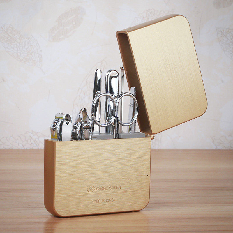 Lisslune | 7-Piece Manicure Kit, with 2 Nail Clippers, Beauty Scissors, Nail File, Ear Pick, for Fingernails & Toenails