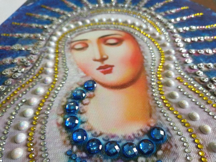 Lisslune | Crystal Diamond Painting Kit with different shapes for artistic brilliance