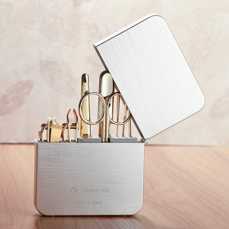 Lisslune | 7-Piece Manicure Kit, with 2 Nail Clippers, Beauty Scissors, Nail File, Ear Pick, for Fingernails & Toenails