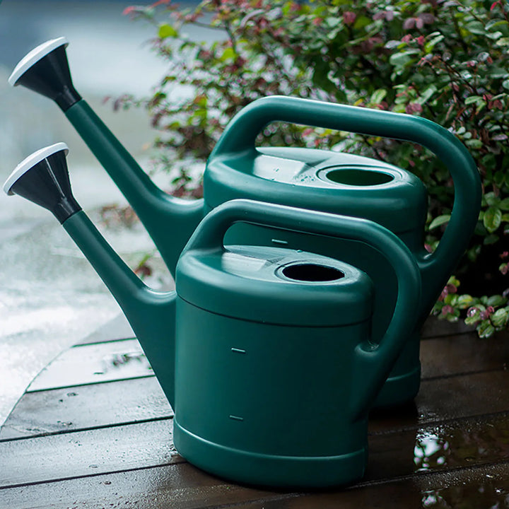 Lisslune | Large-volume watering can with long spout – plastic for garden care