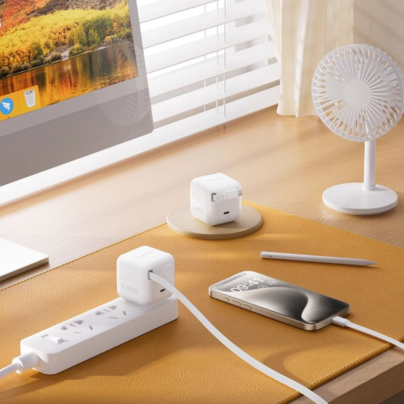 Lisslune | 35W Dual-Port Built-In Cable Fast Charger Kit (US Standard)