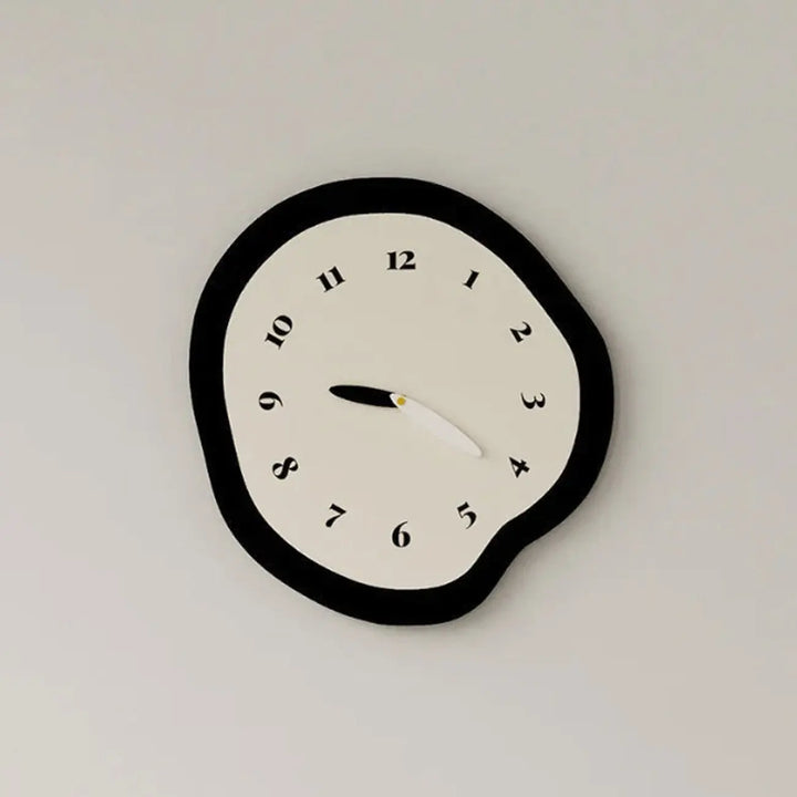 Lisslune | CalmChime - Modern silent wall clocks with artistic shape
