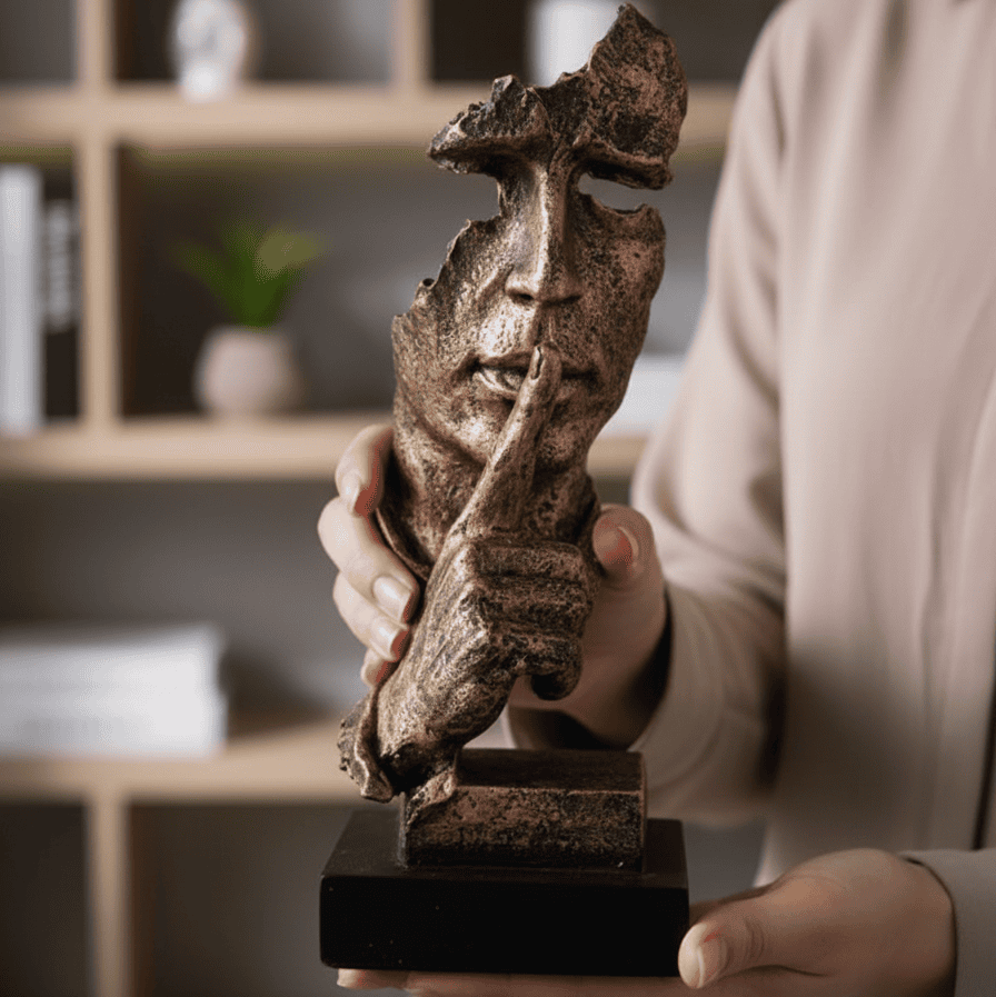 Lisslune | Abstract Golden Sculpture for Timeless Elegance & Modern Design