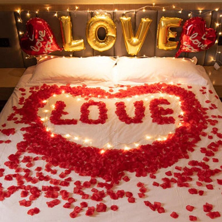 Lisslune | Romantic Elegance Silk Rose Petals Collection: 1000 Luxurious Red Petals for Memorable Celebrations