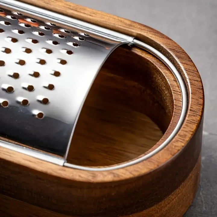 Lisslune | Wood Grip Cheese Grater