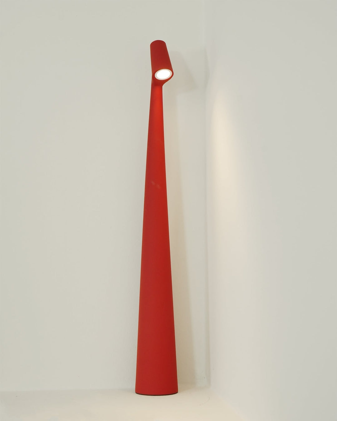 Lisslune | EcoLight – Energy-Efficient Rechargeable Desk Lamp
