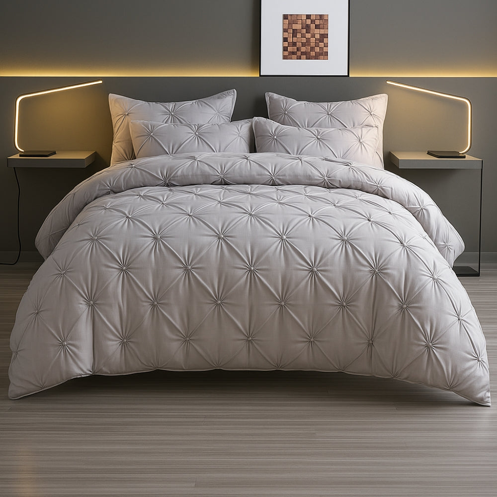 Lisslune | Amore Luxury Pinch Pleat Duvet Cover Set