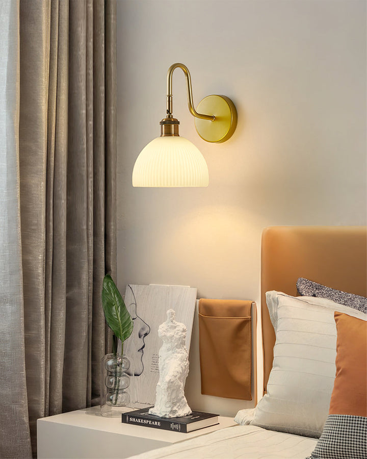 Lisslune | HeritageBeam – Classic Wall Lamp with Luxe Elegance