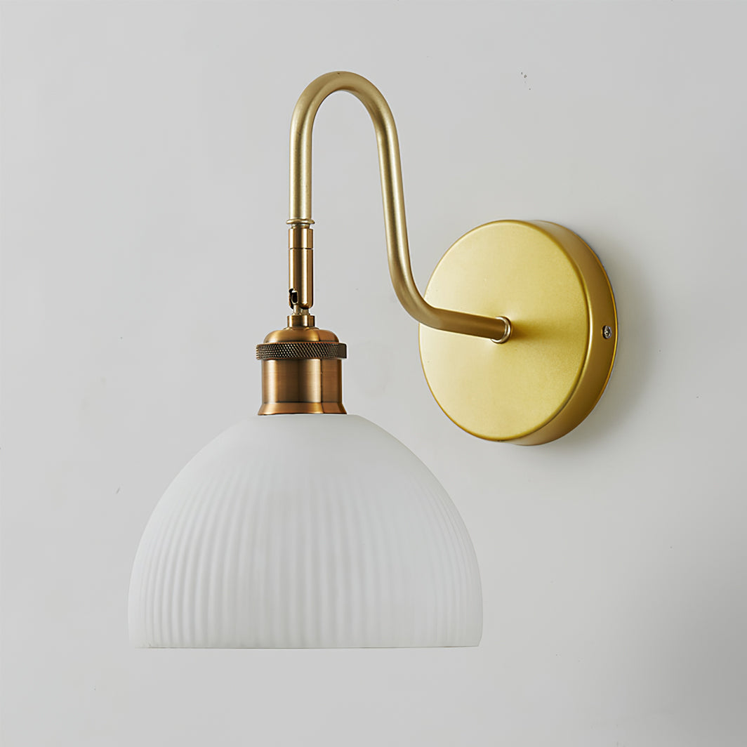 Lisslune | HeritageBeam – Classic Wall Lamp with Luxe Elegance