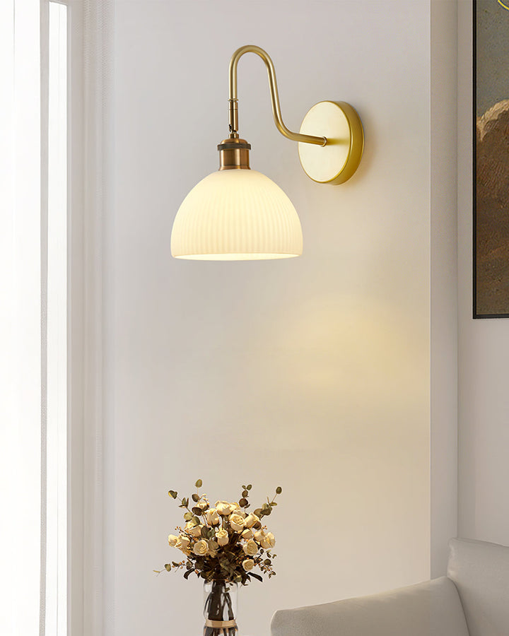 Lisslune | HeritageBeam – Classic Wall Lamp with Luxe Elegance