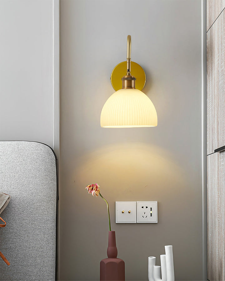 Lisslune | HeritageBeam – Classic Wall Lamp with Luxe Elegance