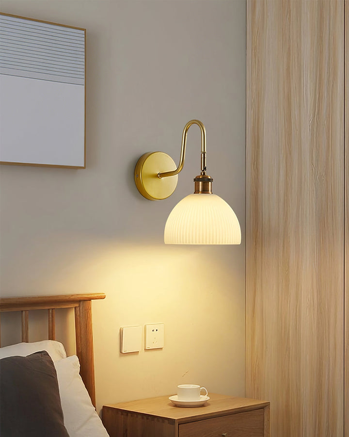 Lisslune | HeritageBeam – Classic Wall Lamp with Luxe Elegance