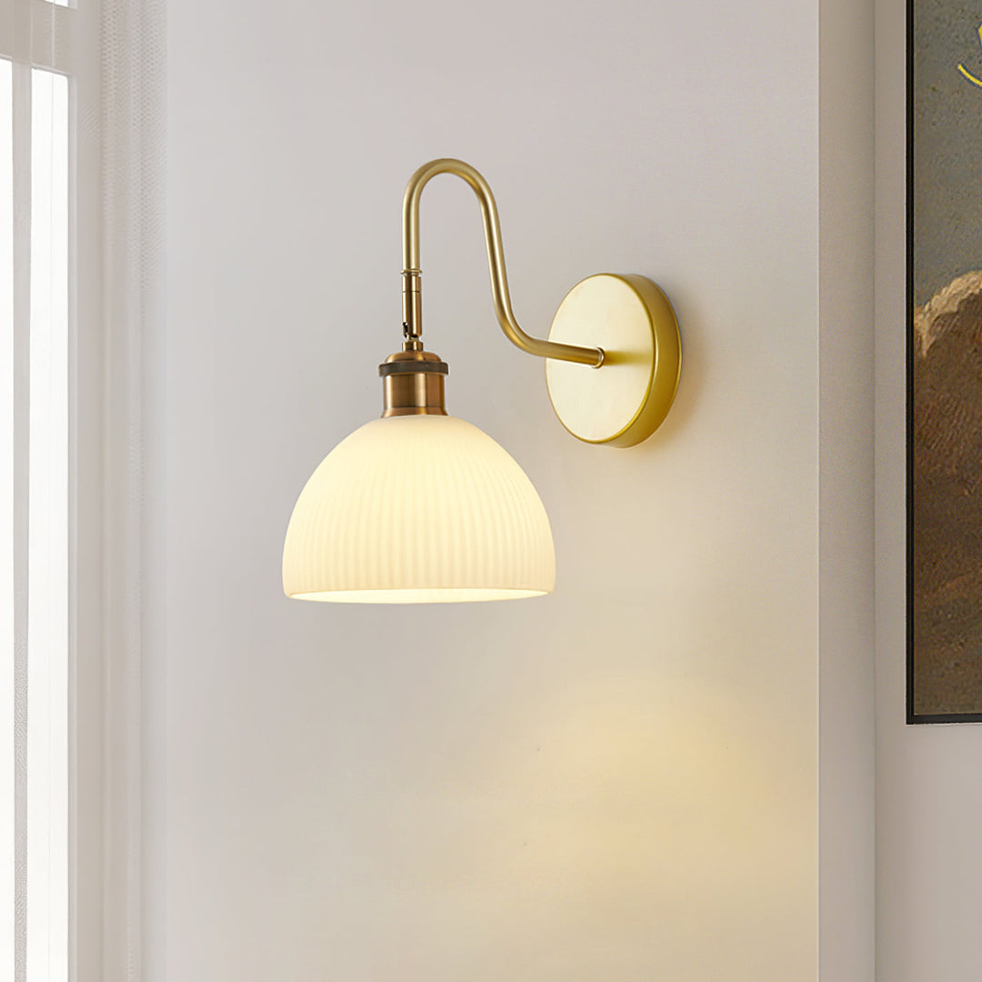 Lisslune | HeritageBeam – Classic Wall Lamp with Luxe Elegance