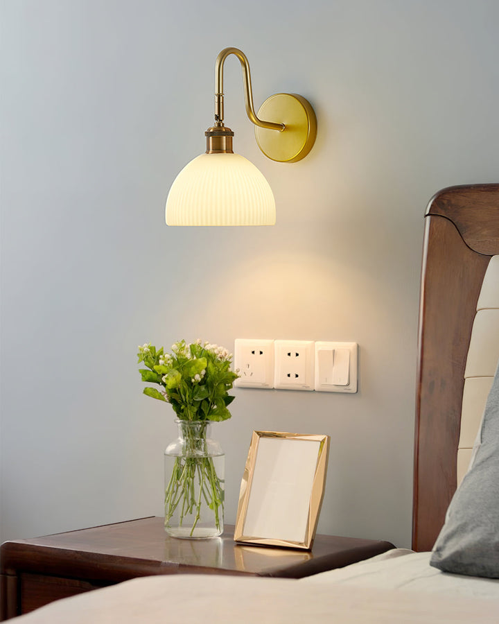Lisslune | HeritageBeam – Classic Wall Lamp with Luxe Elegance