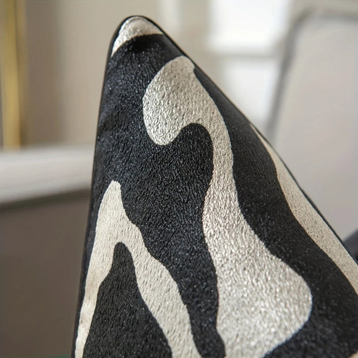 Lisslune | Auric Gilded Luxury Cushion Cover
