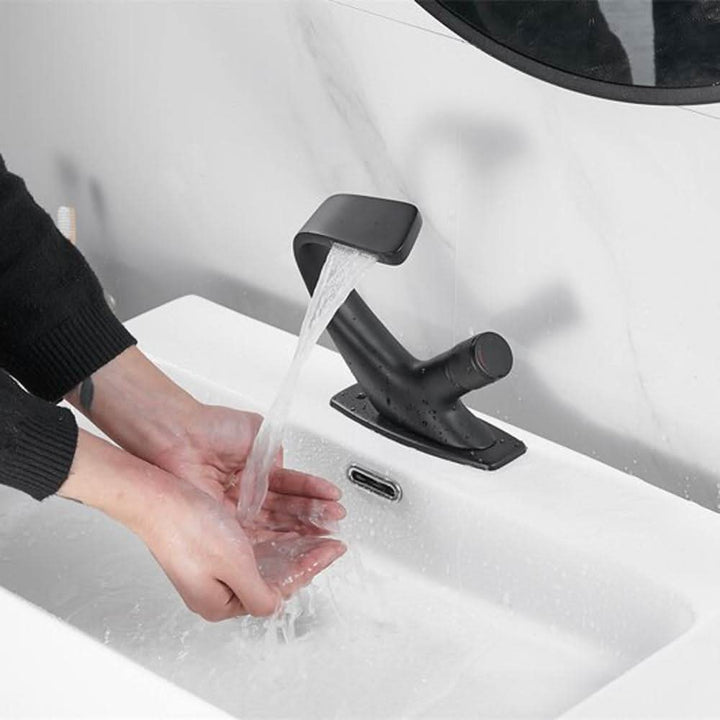 Lisslune | Modern Bathroom Sink Mixer Faucet – Stylish Chrome Tap