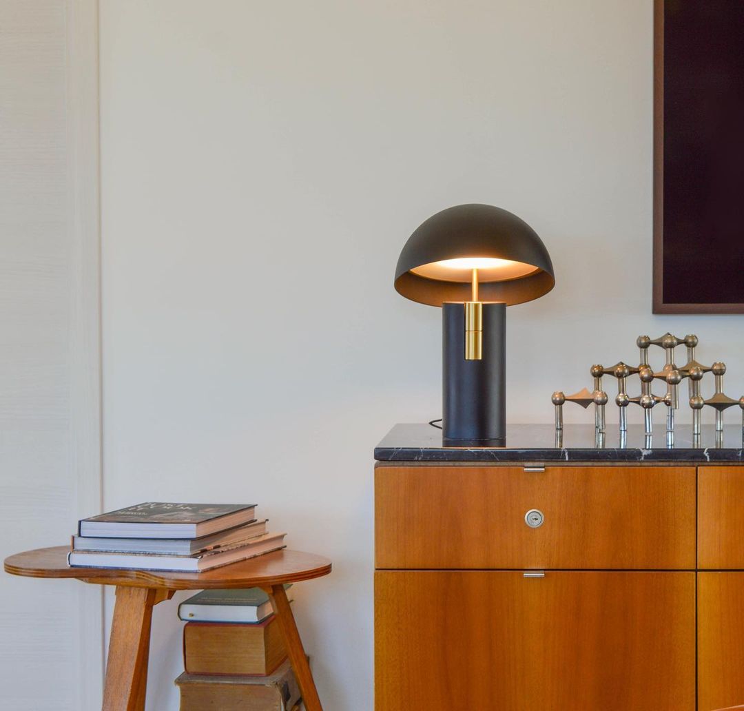 Lisslune | Table Lamp - RetroWave - Minimalist & Adjustable Design - Chic Modern Elegance