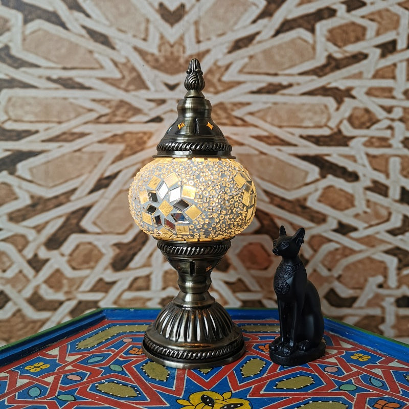 Lisslune | Traditional Tiffany Oval Glass Iron 1-Light Table Lamp for the Living Room