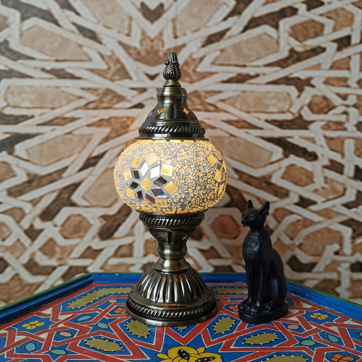 Lisslune | Traditional Tiffany Oval Glass Iron 1-Light Table Lamp for the Living Room