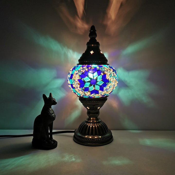 Lisslune | Traditional Tiffany Oval Glass Iron 1-Light Table Lamp for the Living Room