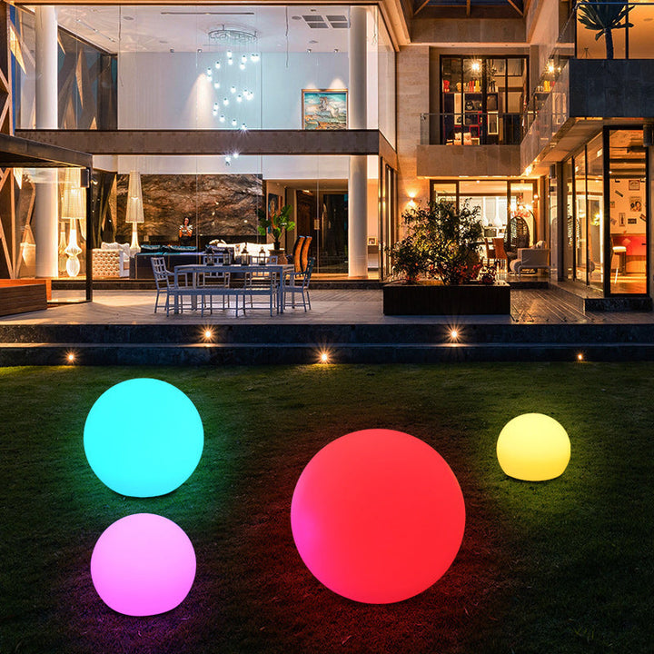 Lisslune | SphereRay | Modern Solar Globe Light for Outdoor Spaces