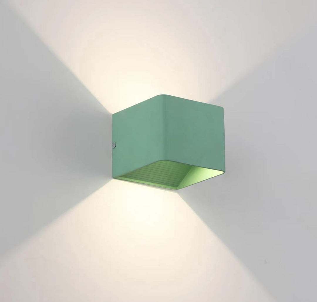 Lisslune | OrrSquare – Modern square wall lamp for stylish lighting