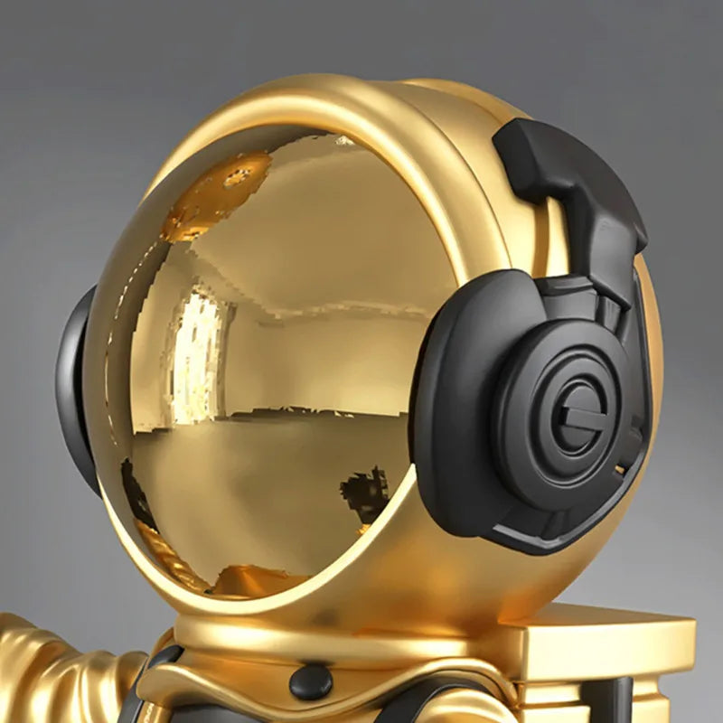 Lisslune | Star Traveler - Refined Astronaut and Balloon Figure for Dreamy Spaces