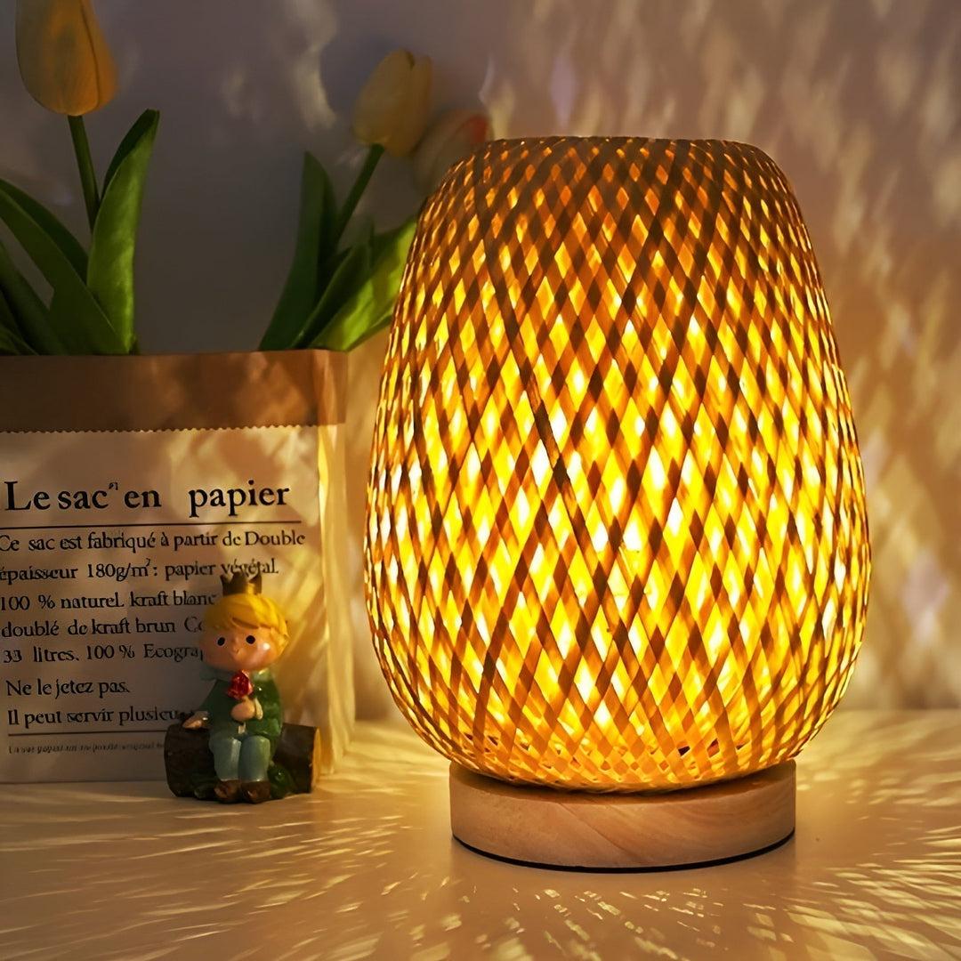 Lisslune | Bamboo Table Lamp with USB Power Supply – Sustainable and Energy-Saving Design