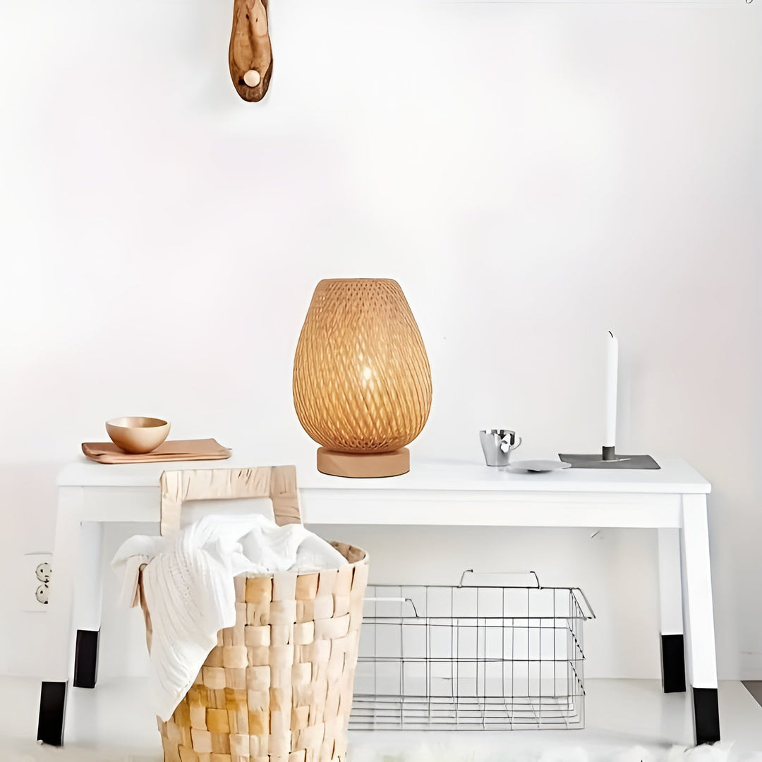 Lisslune | Bamboo Table Lamp with USB Power Supply – Sustainable and Energy-Saving Design