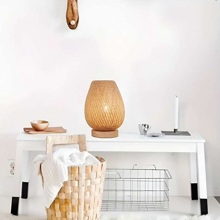 Lisslune | Bamboo Table Lamp with USB Power Supply – Sustainable and Energy-Saving Design