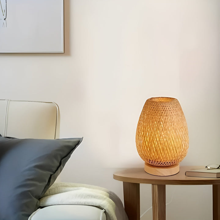 Lisslune | Bamboo Table Lamp with USB Power Supply – Sustainable and Energy-Saving Design