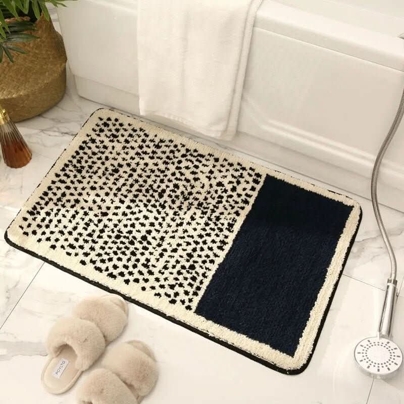 Lisslune | Soft bath mat with non-slip underside for an elegant bathroom