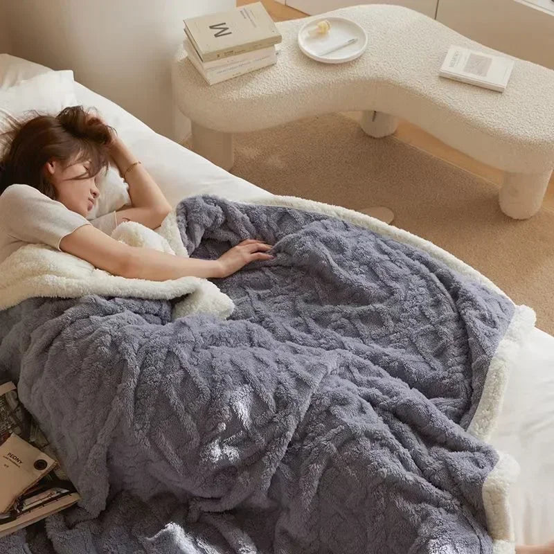 Lisslune | Heavy Winter Blanket with Soft Lamb Wool Ceiling Layer