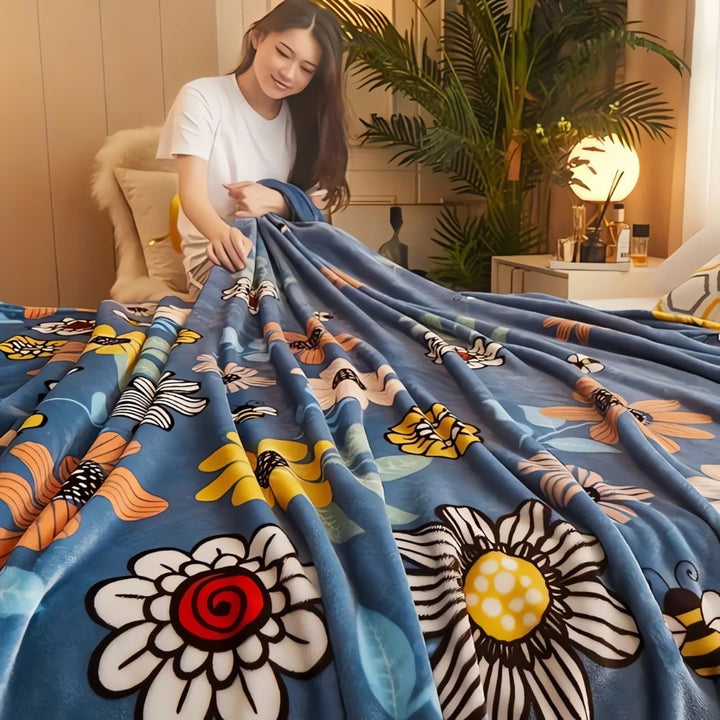 Lisslune | Bloombee Retro Floral Soft Blanket