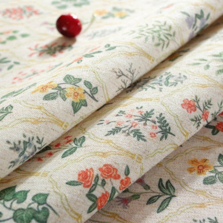 Lisslune | Blossom Spring Tassel Table Cloth