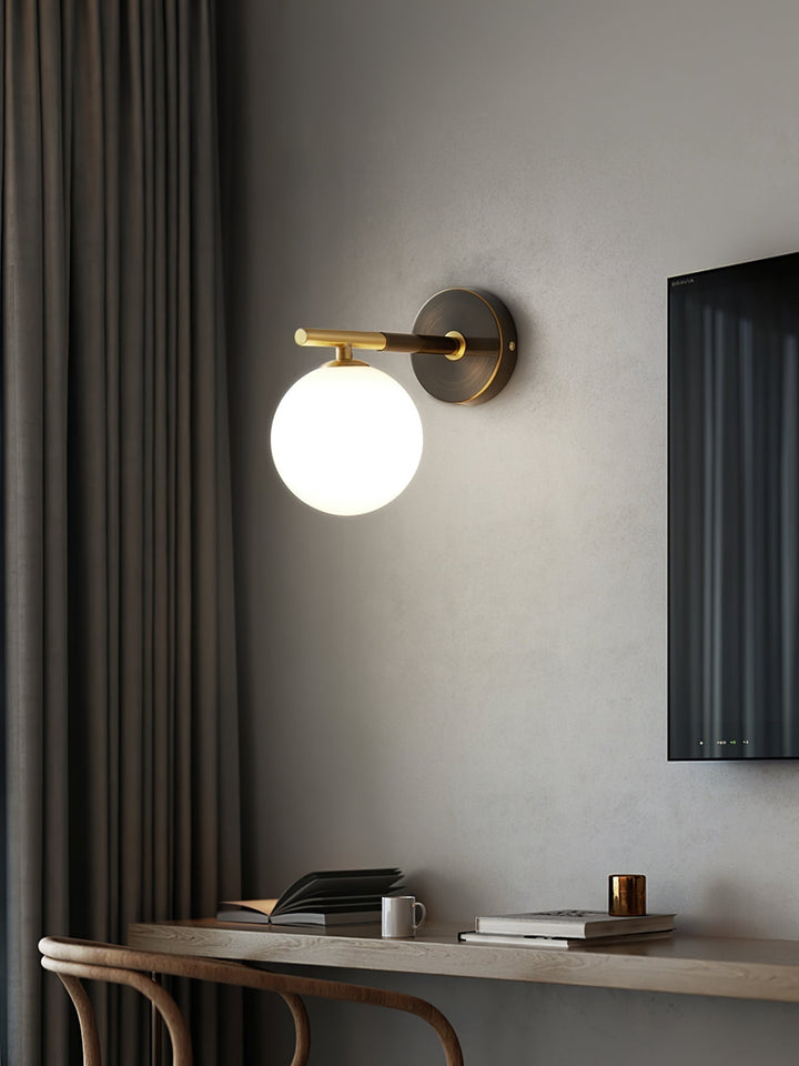 Lisslune | GlobalGlow – Gold Wall Lamp with Global Inspiration