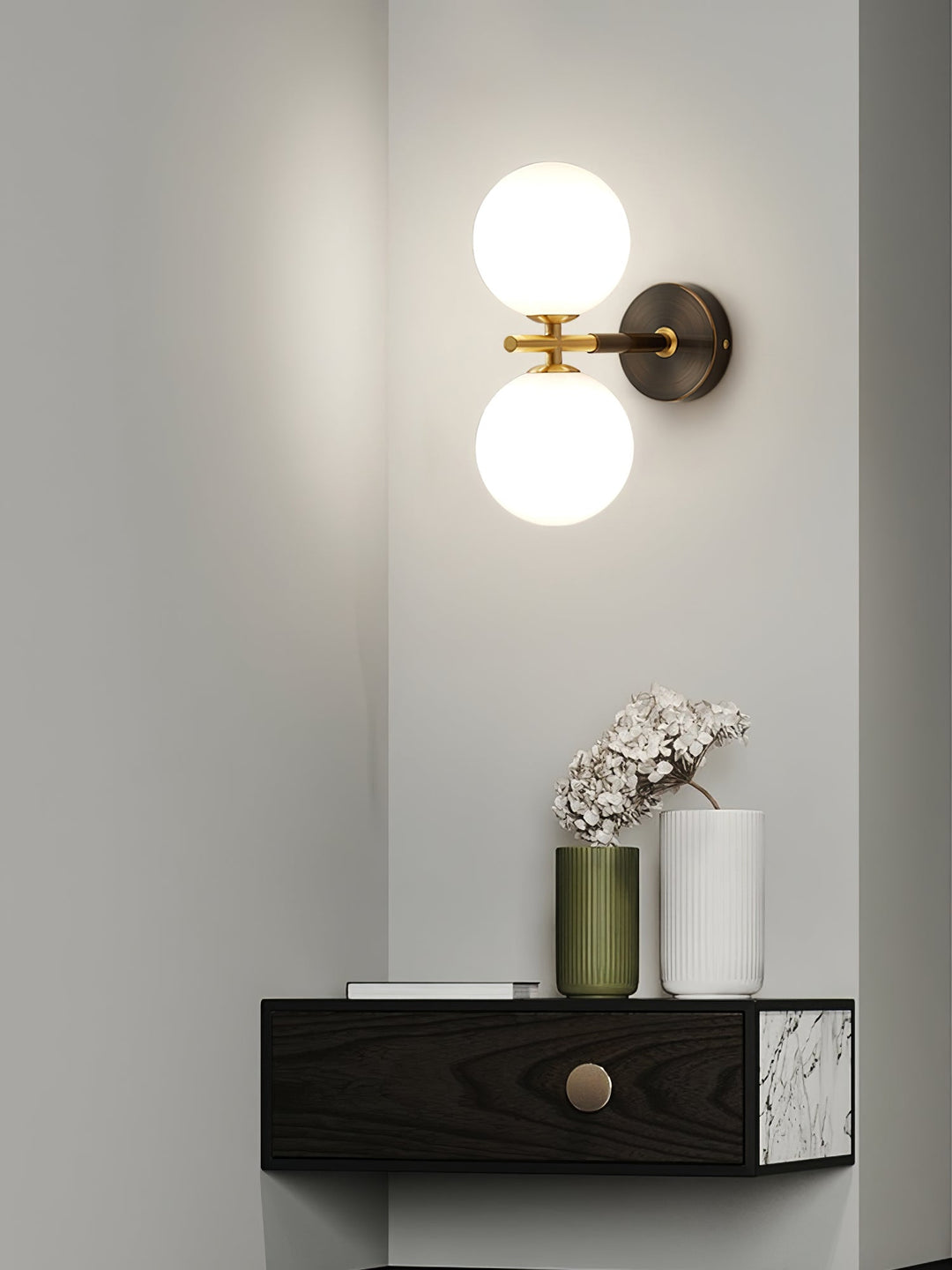 Lisslune | GlobalGlow – Gold Wall Lamp with Global Inspiration