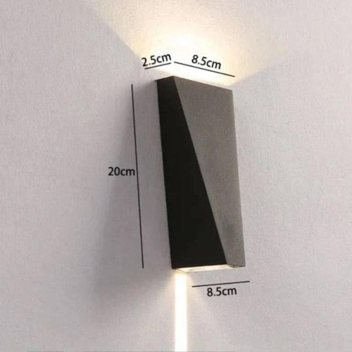 Lisslune | RayLume Modern Weatherproof Outdoor LED Wall Light
