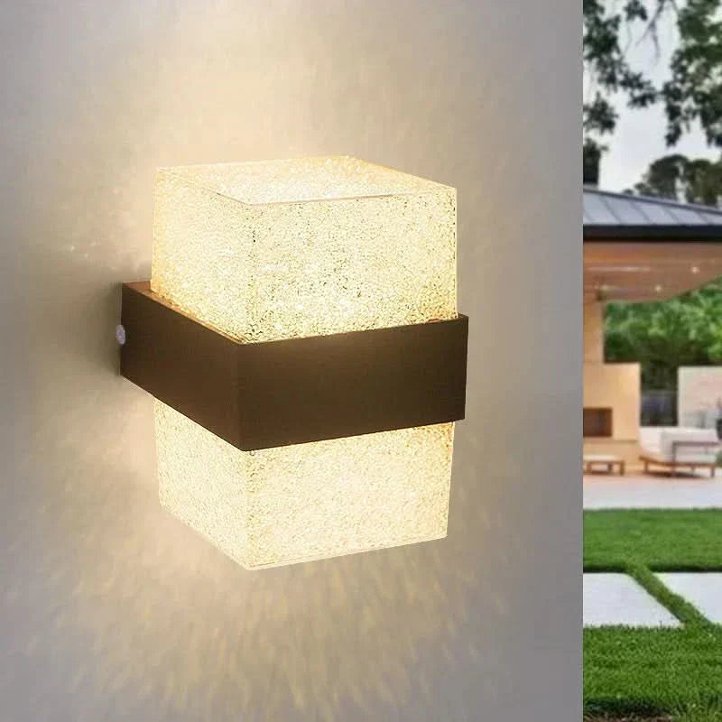 Lisslune | Outdoor Wall Light – Nature-Inspired Weatherproof LED Fixture