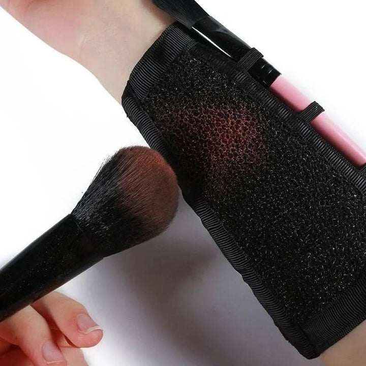 Lisslune | BRUSHCLEAN – Professional makeup brush cleaner for hygienic cleanliness