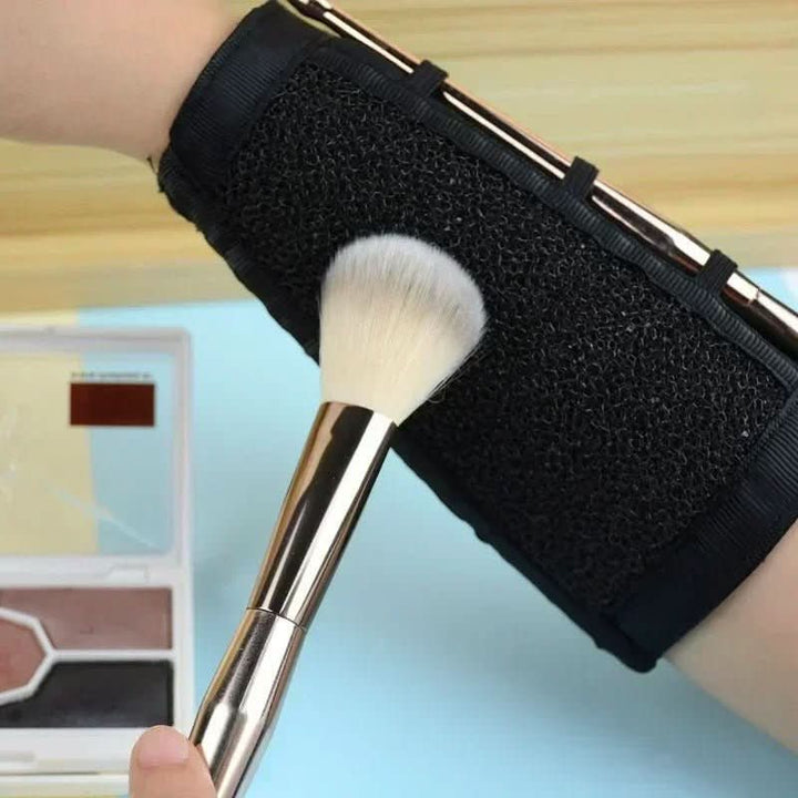 Lisslune | BRUSHCLEAN – Professional makeup brush cleaner for hygienic cleanliness