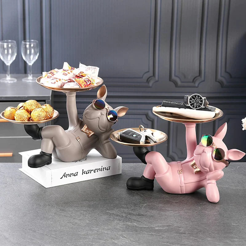 Lisslune | Butler figure | Decorative & Functional, Holds your stuff securely