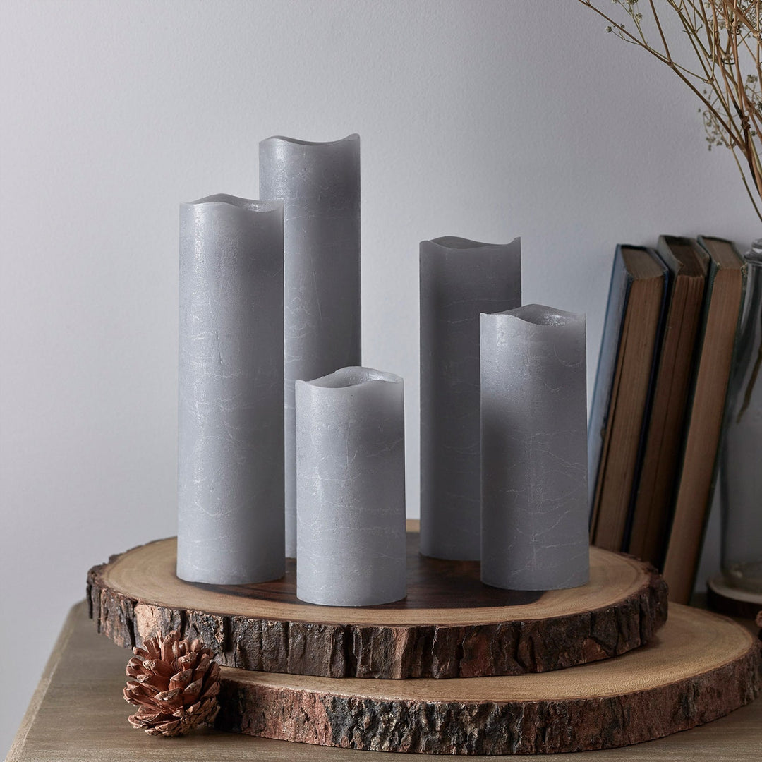 Lisslune | 5-piece set pillar candles gray with remote control