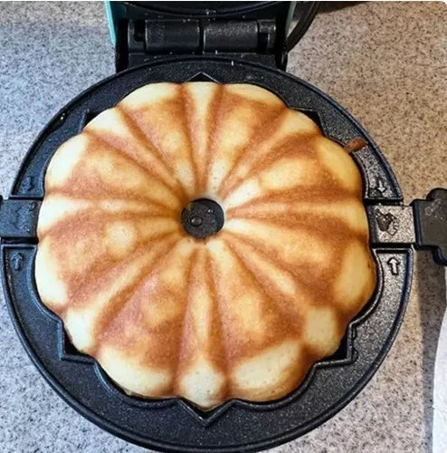 Lisslune | Compact Mini Bundt Cake Maker with Non-Stick Coating for Quick Treats
