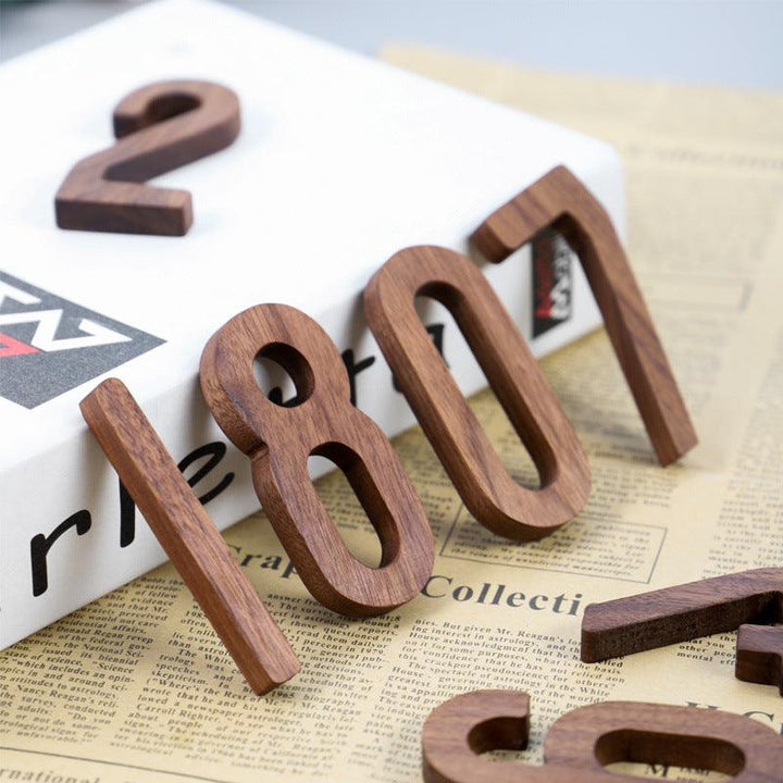 Lisslune | Elegant Black Walnut Nordic House Number