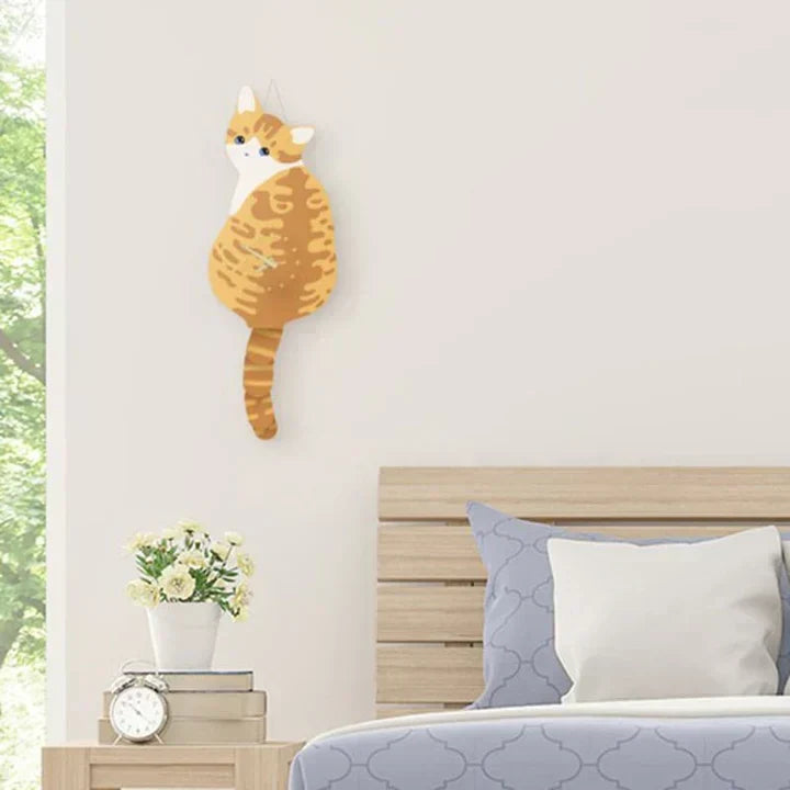 Lisslune | FelineTime – An original watch with cat design and a beautiful, wiggling tail movement