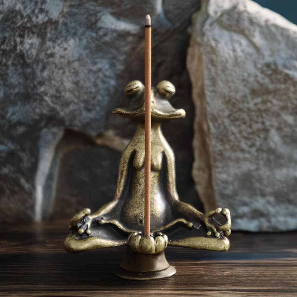 Lisslune | Calm Lotus Frog Miniature Figurine